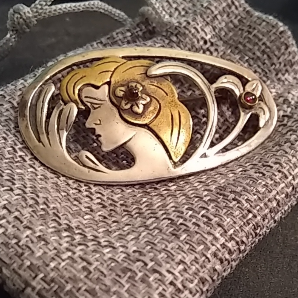 VINTAGE SS BROOCH ....WOMAN W/GOLDEN HAIR